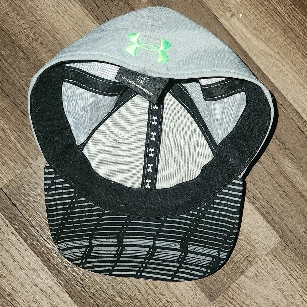 UNDER Armour Baseball Cap Youth Small Black, Gray, and Lime Green with UA logo